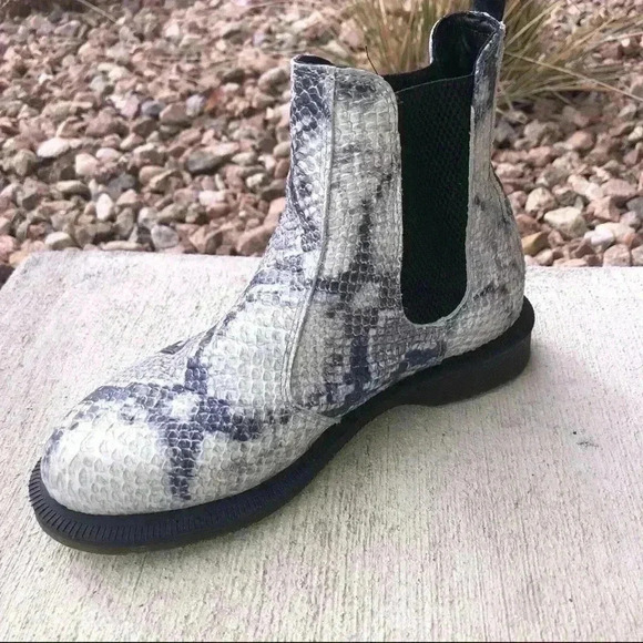 Dr Martens Women Flora Chelsea Ankle Boots Size 5 Light Gray Snake Print - Picture 9 of 12